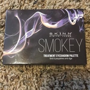 BNIB SKINN Smokey Palette